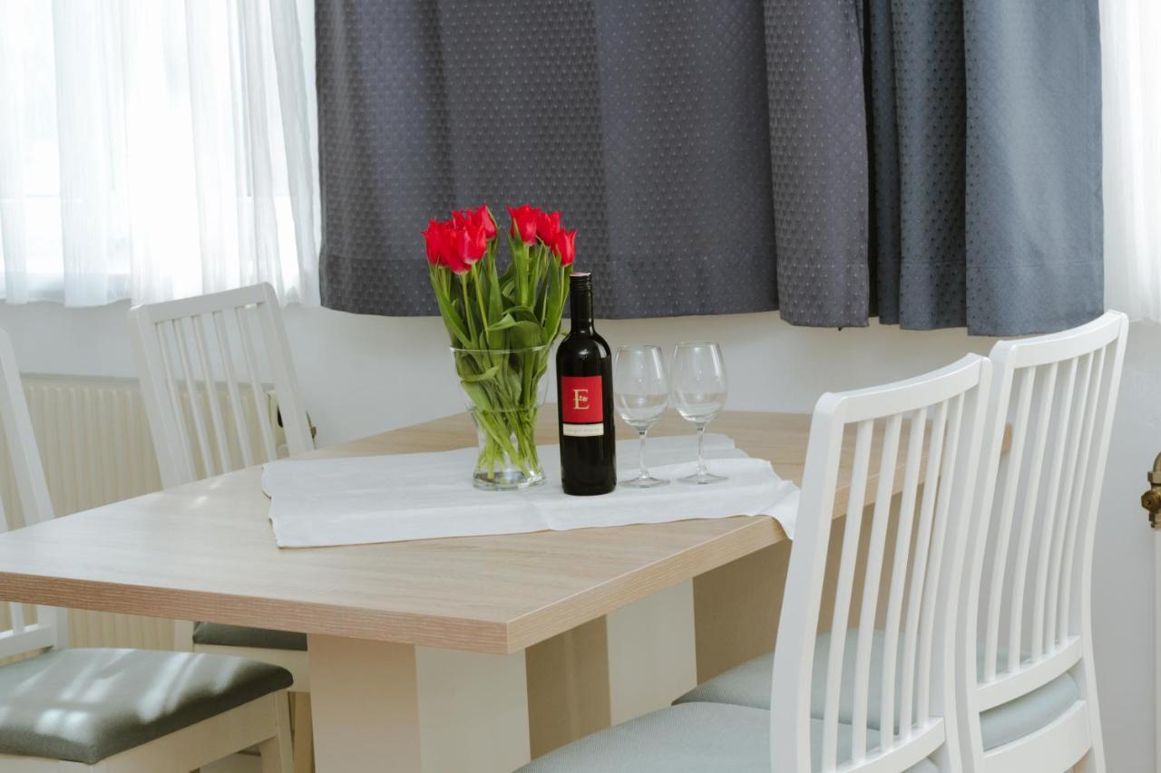 Ferienwohnung In Der Fussgaengerzone Gartenblick - Studio Apartment 아이젠슈타트 외부 사진