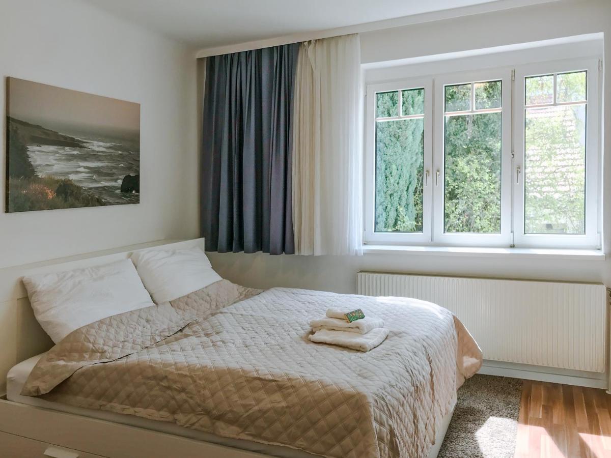 Ferienwohnung In Der Fussgaengerzone Gartenblick - Studio Apartment 아이젠슈타트 외부 사진